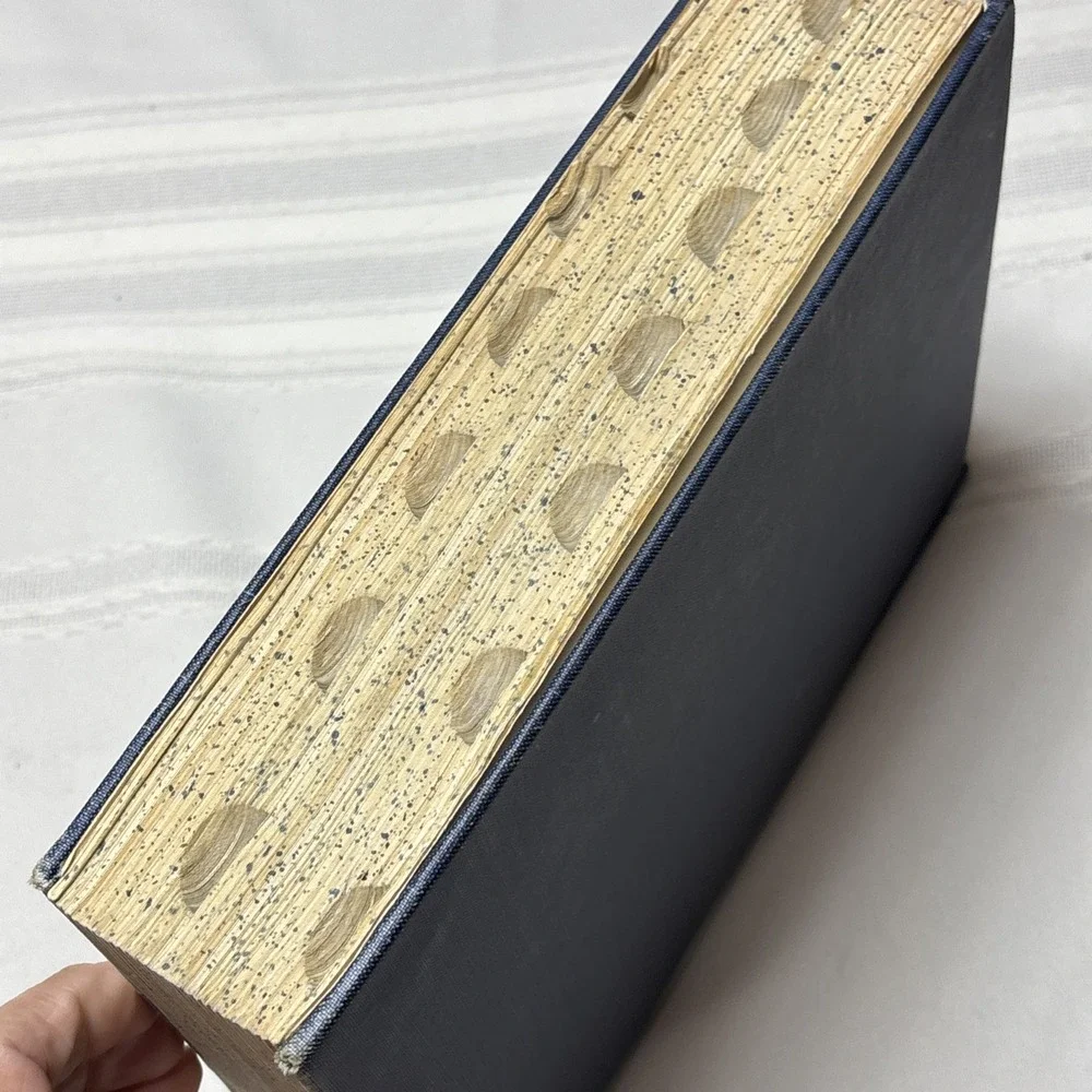 1970 Webster's New World Dictionary Of American Language Second College Edition